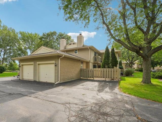 Condo for sale in New Berlin, Wisconsin