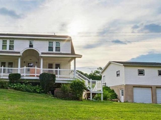 House for sale in Dubuque, Iowa
