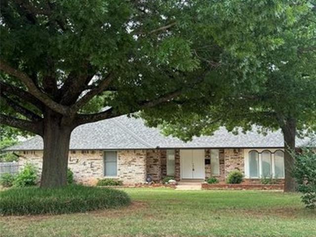 House for sale in Mustang, Oklahoma