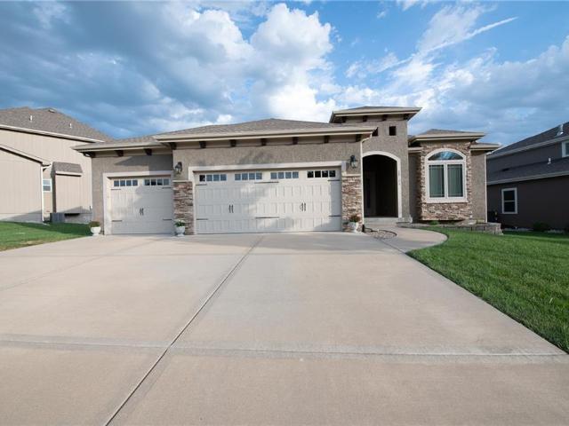 House for sale in Seven Bridges, Platte City