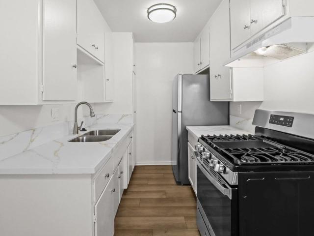 Apartment for rent in Santa Monica, California
