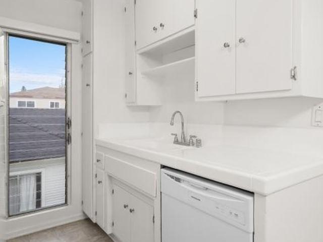 Apartment for rent in Santa Monica, California