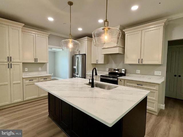 House for sale in Piney Point, Maryland