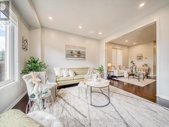 House for sale in Pickering, Golden Horseshoe