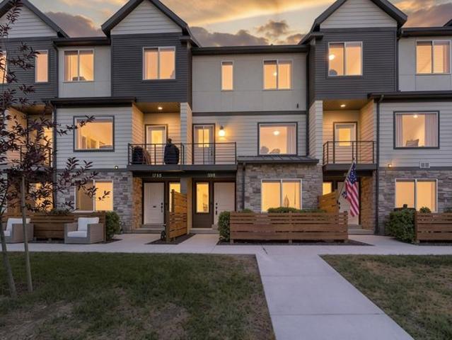 Townhouse for sale in Pleasant Grove, Utah