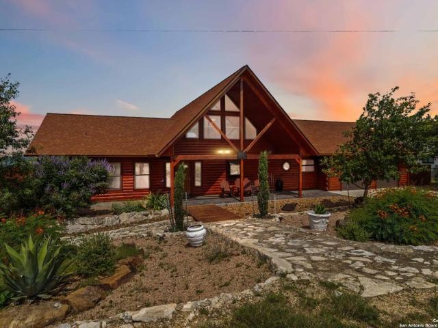 House for sale in Fischer