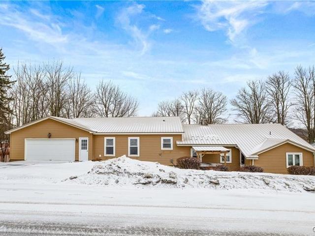 House for sale in Oneida, New York