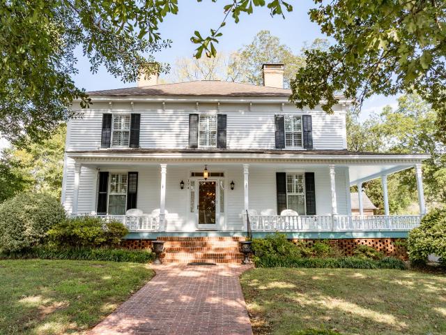 House for sale in Commerce, Georgia