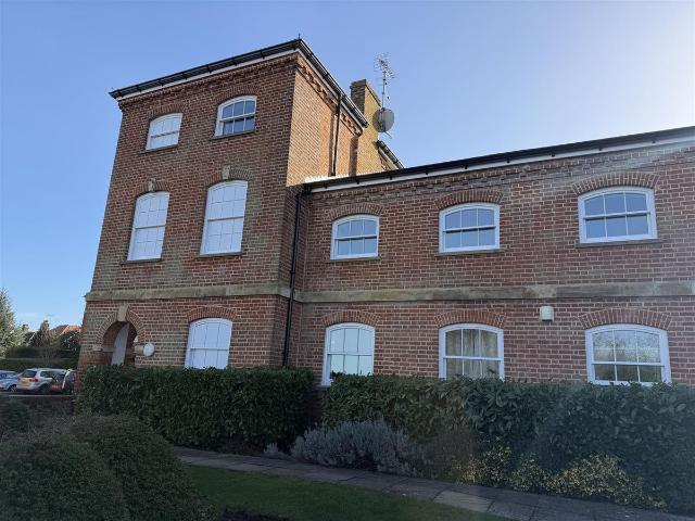 Apartment for rent in Martyrs Field, The Bridge