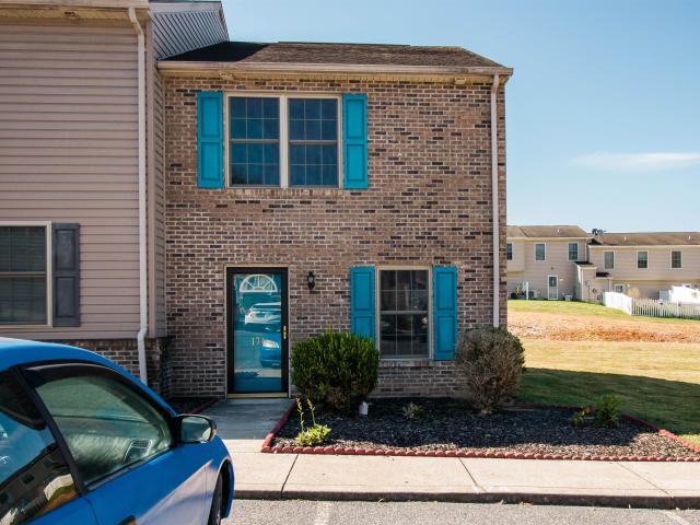 Townhouse for sale in Virginia