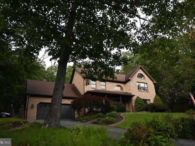 House for sale in Fort Ashby, Mineral County