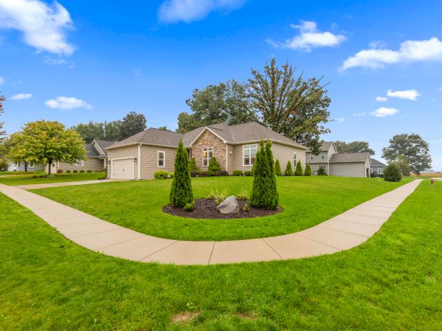 House for sale in Elkhorn West, Elkhorn