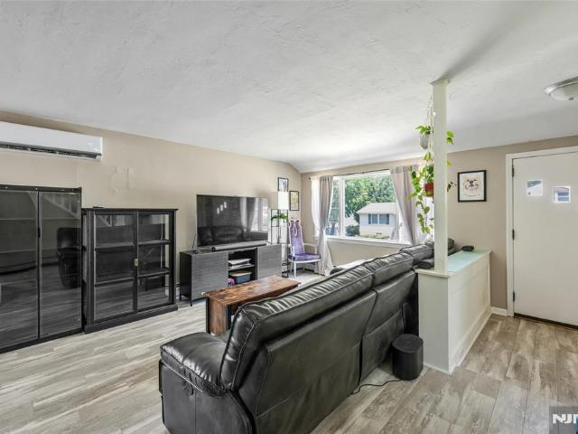 House for sale in Bergenfield, New Jersey