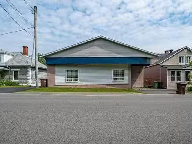 House for sale in Asbestos, Quebec