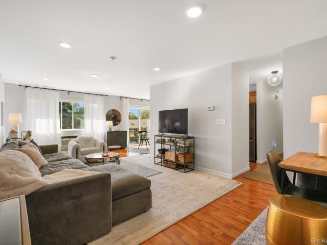 Condo for sale in Valley Cottage, Rockland County