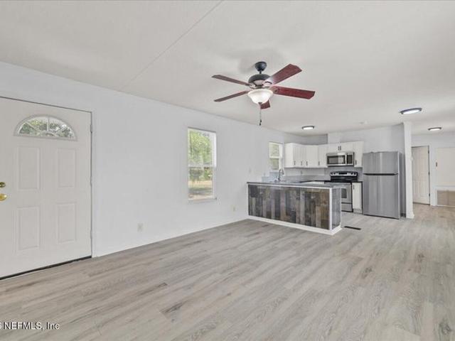 House for sale in Interlachen, Putnam County