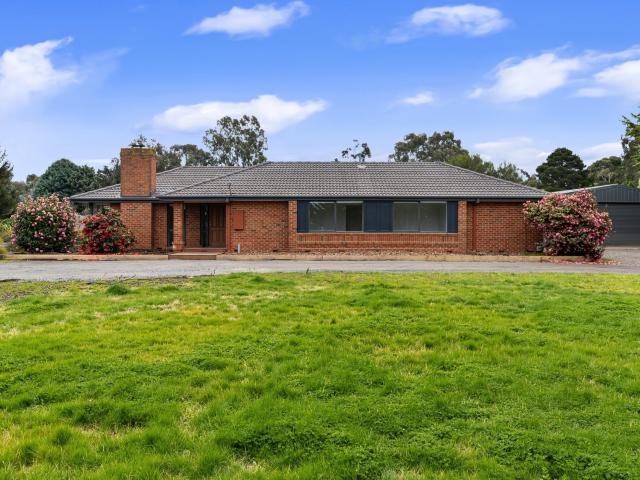 House for rent in Riddells Creek, Victoria