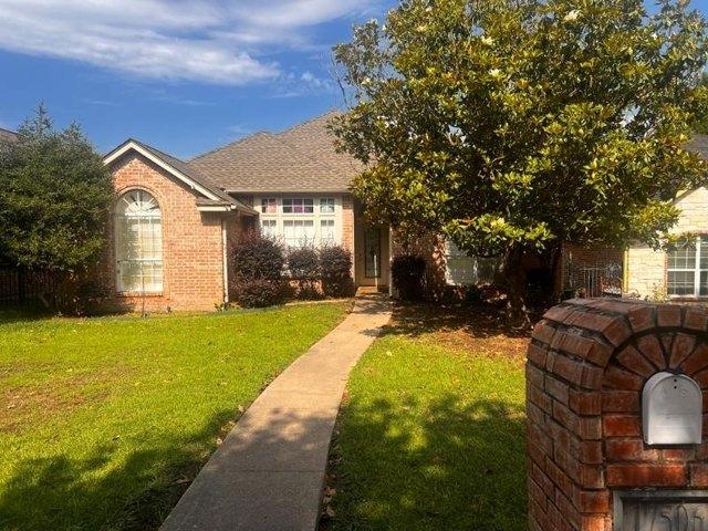 House for sale in Kemp, Texas