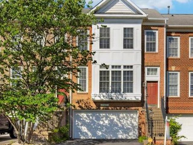 Townhouse for sale in Virginia