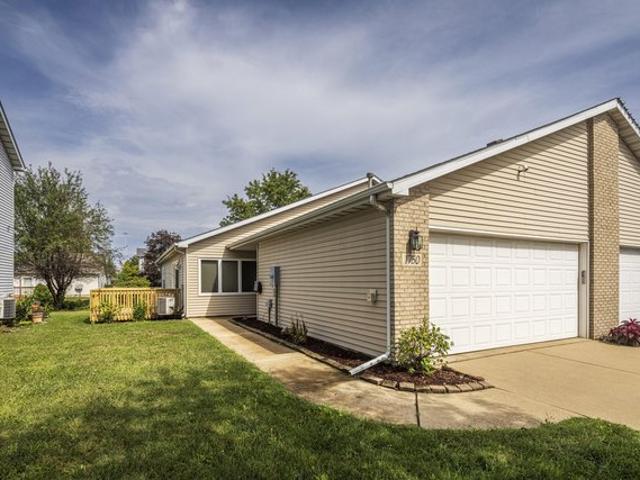 Townhouse for sale in Crown Point, Indiana
