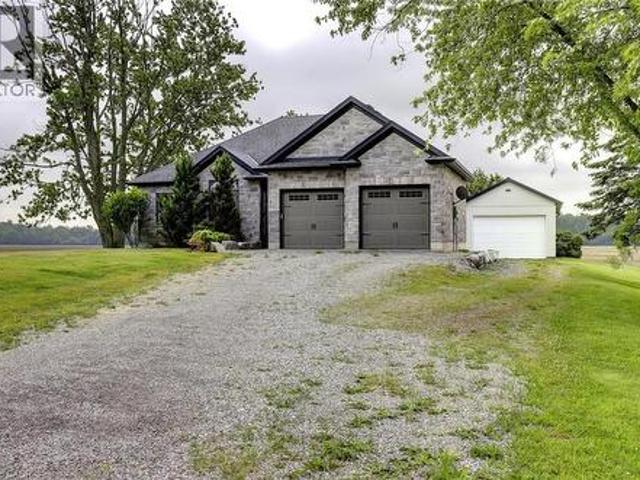 House for sale in Ontario