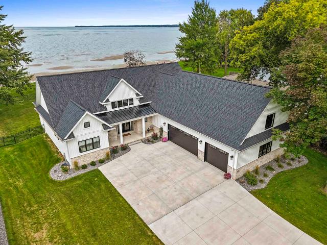 House for sale in East Shore Drive, Green Bay