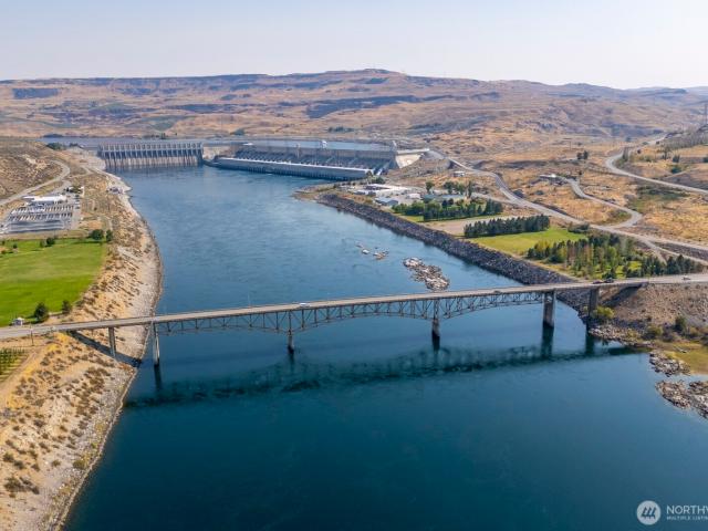 Land for sale in Bridgeport, Washington