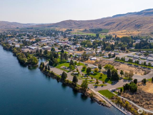 Land for sale in Bridgeport, Washington