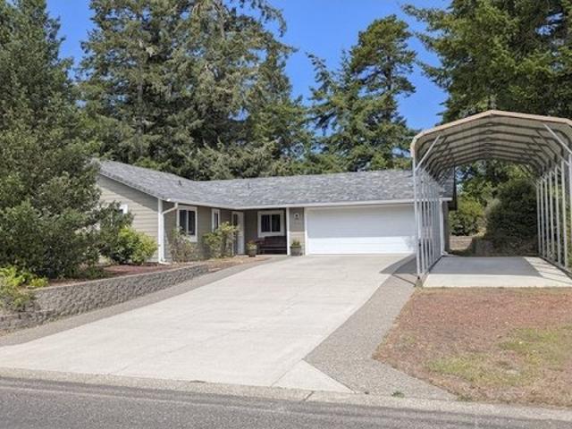 House for sale in Oregonia