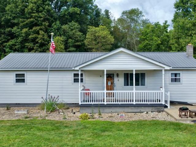 House for sale in Meadow Bridge, West Virginia