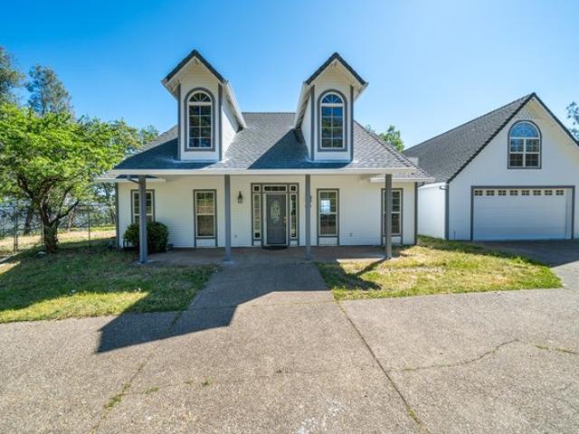 House for sale in Shasta, California