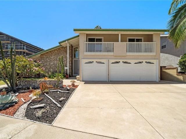 House for sale in Fountain Valley, California