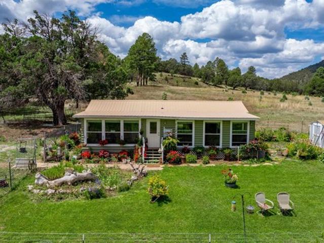 House for sale in Mayhill, New Mexico