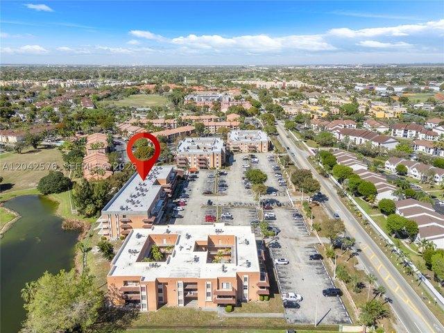 Condo for sale in Hialeah, Florida