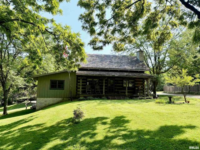 House for sale in Petersburg, Illinois