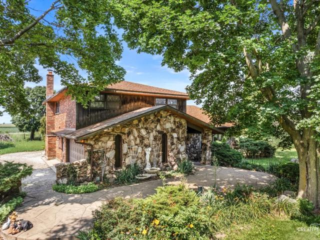 House for sale in Hinckley, Illinois