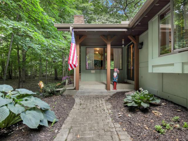 House for sale in Hubertus, Wisconsin