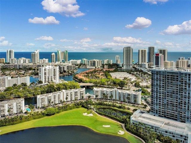 Condo for sale in Hallandale, Florida