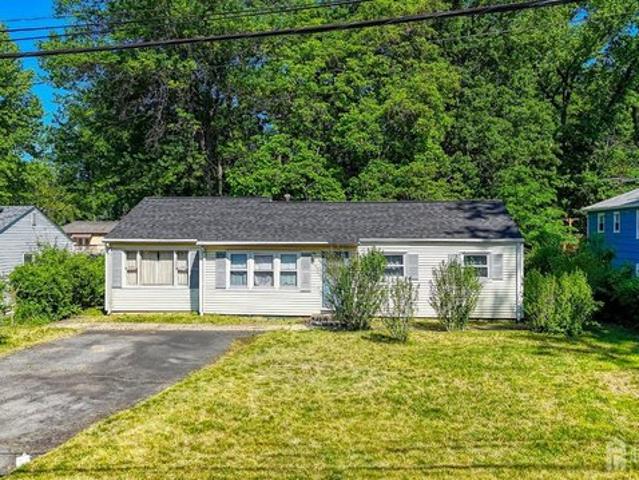 House for sale in North Brunswick, New Jersey
