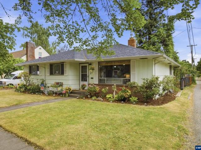 House for sale in Oregonia