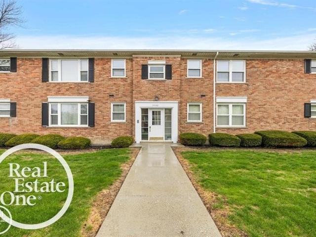 Condo for sale in Grosse Pointe, Michigan