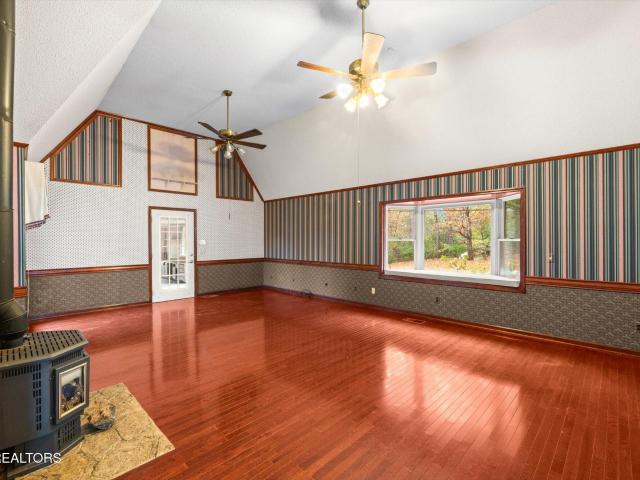 House for sale in Riceville