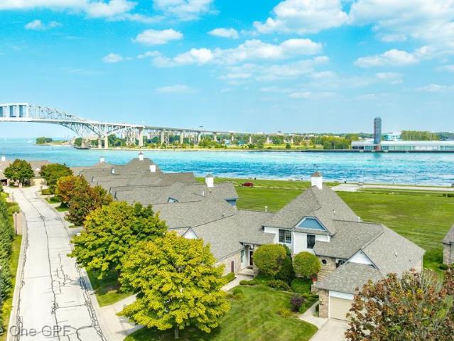 Condo for sale in Port Huron
