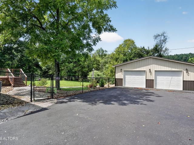 House for sale in Howard Chapel, Livingston