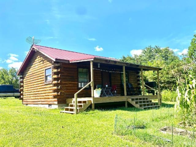 House for sale in Bloomfield, Indiana