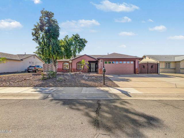 House for sale in Apache Junction, Pinal County