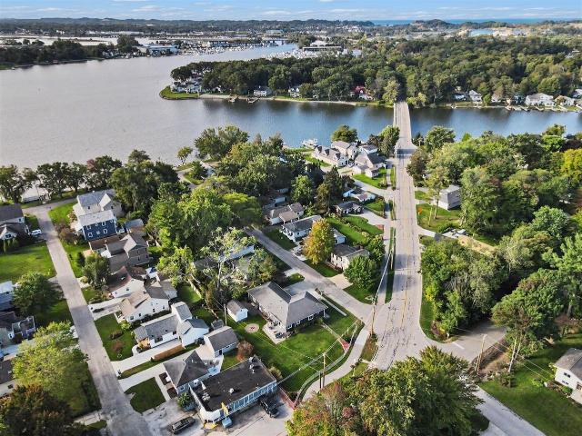 House for sale in Ferrysburg, Ottawa County