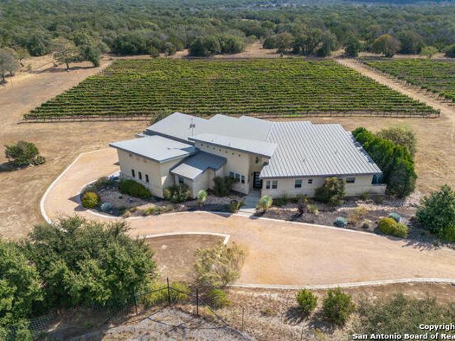 Farm for sale in Round Mountain, Blanco County