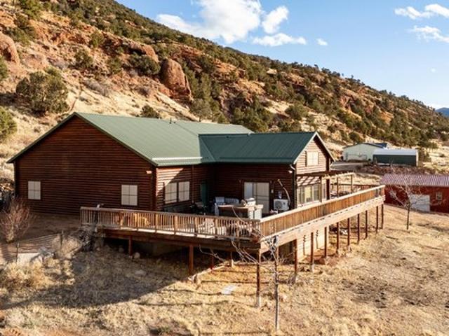 House for sale in Paragonah, Utah