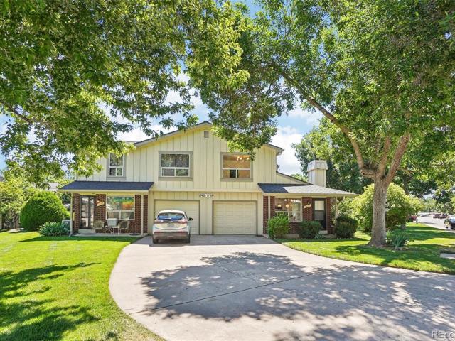 Townhouse for sale in Lakewood